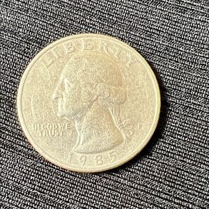 1985 P WASHINGTON QUARTER 25 Cents Philadelphia Mint with Obverse P Mint Mark.